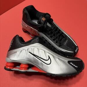 Nike Shox R4 OG Black Metallic Silver Red  Shoes BV1111-008 Men 6 / Women 7.5